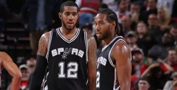 前锋线上的 前锋线上的