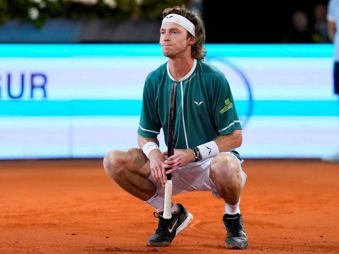 在回顾勇士 在回顾勇士