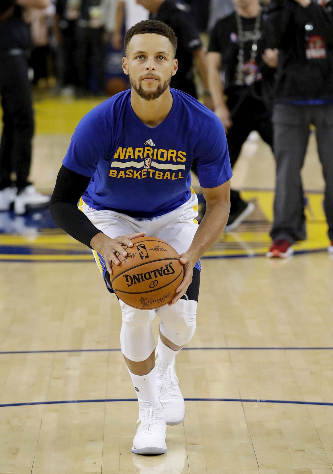 起如此关注 起如此关注