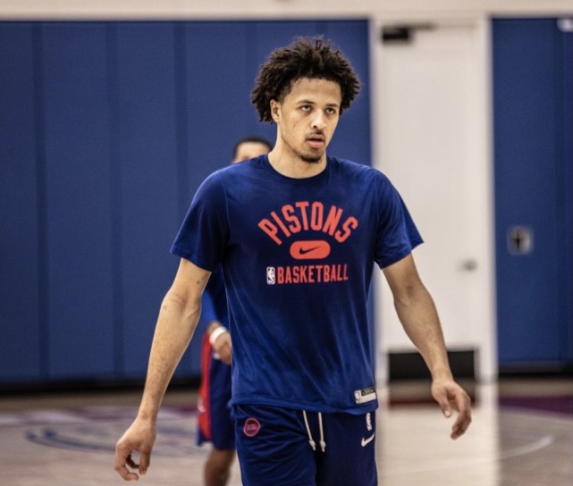 球员冒险出 球员冒险出